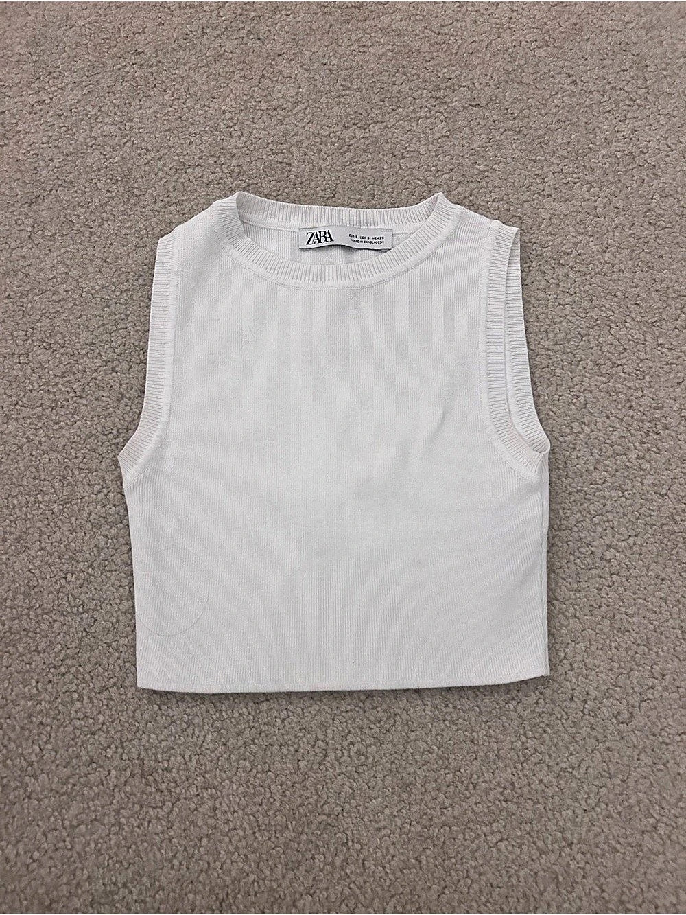 Zara Ribbed Sleeveless Tank Top in White Size Small.